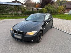Schwarz Gebraucht 2011 BMW 320 Kombi | 3.499 €
