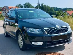 Schwarz Gebraucht 2014 Skoda Octavia Ambition Kombi | 6.950 € (Guter Preis)