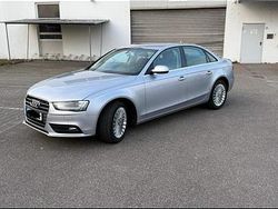 Grau Gebraucht 2014 Audi A4 Limousine | 10.500 € (Etwas zu teuer)