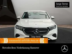 Weiß Gebraucht 2024 Mercedes E220 Avantgarde Limousine | 47.990 € (Superpreis)