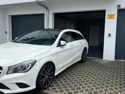 Weiß Gebraucht 2015 Mercedes CLA250 Shooting Brake Kombi | 15.000 €