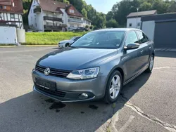 Grau Gebraucht 2011 VW Jetta Limousine | 7.600 € (Fairer Preis)