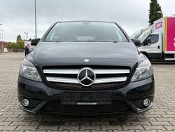 Kosmosschwarz Gebraucht 2013 Mercedes B180 Sport Van / Kleinbus | 9.990 € (Fairer Preis)