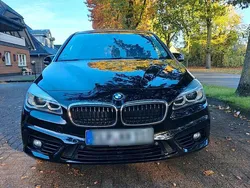 Schwarz Gebraucht 2015 BMW 218 Gran Tourer Performance Van / Kleinbus | 13.400 € (Teuer)