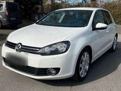 Weiß Gebraucht 2009 VW Golf VI Comfortline Limousine | 6.500 € (Teuer)