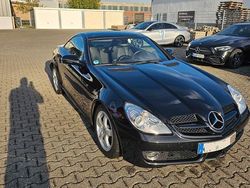 Schwarz Gebraucht 2008 Mercedes SLK200 Cabrio | 13.500 € (Teuer)