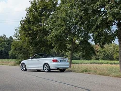 Weiß Gebraucht 2013 BMW 118 Cabriolet Sport Line Cabrio | 12.150 € (Etwas zu teuer)