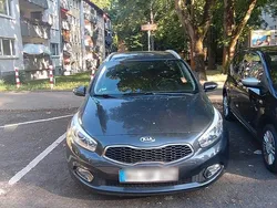Grau Gebraucht 2014 Kia Ceed Kombi | 4.900 €