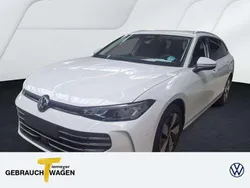 Weiß Gebraucht 2025 VW Passat IQ Drive Kombi | 35.790 € (Superpreis)