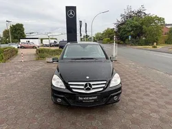 Schwarz Gebraucht 2011 Mercedes B180 Van / Kleinbus | 6.999 € (Teuer)