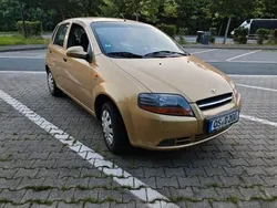 Gold Gebraucht 2003 Chevrolet Kalos SE Limousine | 2.800 € (Teuer)