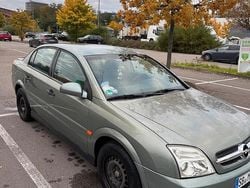 Grün Gebraucht 2002 Opel Vectra Limousine | 1.300 € (Fairer Preis)
