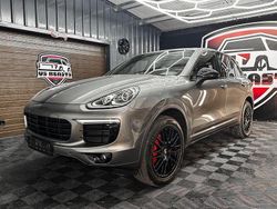 Grau Gebraucht 2016 Porsche Cayenne SUV | 31.899 €