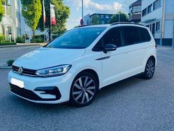 Weiß Gebraucht 2018 VW Touran Highline Van / Kleinbus | 28.500 €