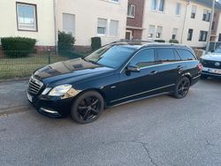 Schwarz Gebraucht 2010 Mercedes E350 Kombi | 7.000 € (Etwas zu teuer)