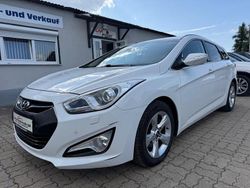 Weiß Gebraucht 2013 Hyundai i40 Edition Kombi | 5.999 € (Fairer Preis)