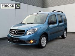 Blau Gebraucht 2017 Mercedes Citan 112 Van / Kleinbus | 19.980 €