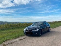 Schwarz Gebraucht 2018 BMW 318 Advantage Limousine | 17.400 € (Superpreis)