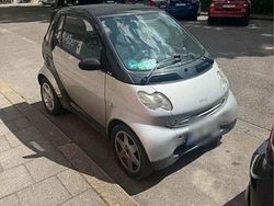 Grau Gebraucht 2001 Smart ForTwo Coupé Kleinwagen | 600 €