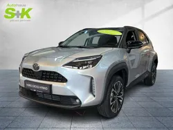 Shimmering silver metallic / d Neu 2025 Toyota Yaris Hybrid Plus Kleinwagen | 36.569 €