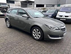 Grün Gebraucht 2017 Opel Insignia Sport Kombi | 6.750 € (Guter Preis)