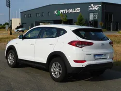 Polar white / sol Gebraucht 2016 Hyundai Tucson SUV | 12.980 € (Fairer Preis)