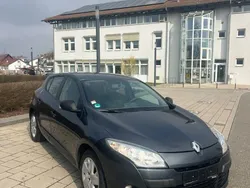 Grau Gebraucht 2011 Renault Mégane III Limousine | 3.499 € (Superpreis)