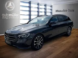 Grau Gebraucht 2024 Mercedes E220 Night Limousine | 46.980 € (Fairer Preis)