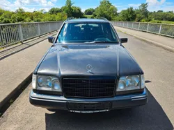 Schwarz Gebraucht 1992 Mercedes E300 Kombi | 3.999 €