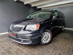 Schwarz Gebraucht 2014 Lancia Voyager Van / Kleinbus | 12.990 € (Fairer Preis)