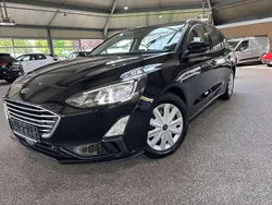 Schwarz Gebraucht 2020 Ford Focus Kombi | 15.980 € (Guter Preis)