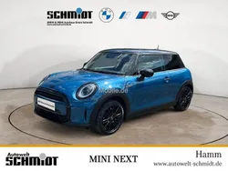 Blau Gebraucht 2024 Mini Cooper Classic Kleinwagen | 24.490 € (Guter Preis)