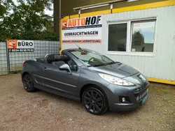 Grau Gebraucht 2010 Peugeot 207 CC Platinum Cabrio | 4.290 € (Fairer Preis)