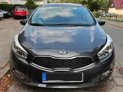 Grau Gebraucht 2014 Kia Ceed FIFA World Cup Edition Limousine | 7.999 € (Fairer Preis)