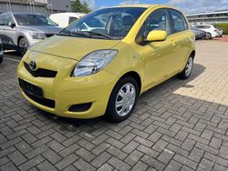 Gelb Gebraucht 2009 Toyota Yaris Limousine | 4.650 € (Etwas zu teuer)