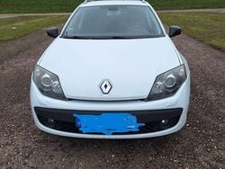 Weiß Gebraucht 2011 Renault Laguna GrandTour Dynamique Kombi | 5.150 € (Fairer Preis)