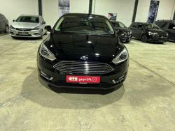 Schwarz Gebraucht 2018 Ford Focus Titanium Limousine | 11.990 € (Superpreis)
