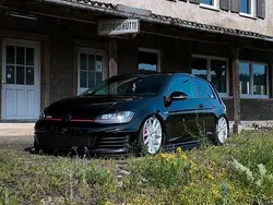 Schwarz Gebraucht 2015 VW Golf VII GTI Kleinwagen | 17.900 €