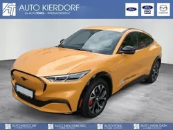 Orange Gebraucht 2022 Ford Mustang Mach-E Extended Range SUV | 36.890 € (Superpreis)