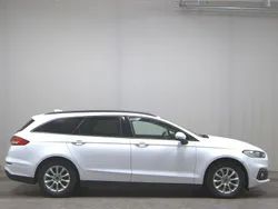 Weiss Gebraucht 2021 Ford Mondeo Trend Kombi | 11.980 € (Superpreis)