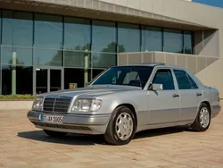 Silber Gebraucht 1983 Mercedes 420 Limousine | 22.999 €