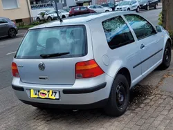 Silber Gebraucht 1999 VW Golf IV Basis Limousine | 875 € (Guter Preis)