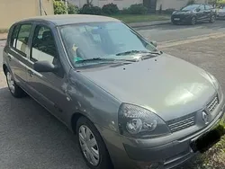 Gold Gebraucht 2004 Renault Clio II Kleinwagen | 1.900 € (Fairer Preis)