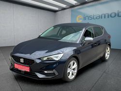Blau Gebraucht 2022 Seat Leon FR Kleinwagen | 21.499 € (Etwas zu teuer)