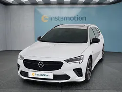 Weiß Gebraucht 2021 Opel Insignia Kombi | 30.449 € (Guter Preis)