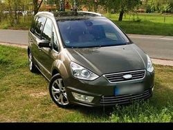 Grün Gebraucht 2011 Ford Galaxy Van / Kleinbus | 5.490 € (Fairer Preis)