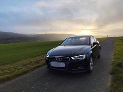 Schwarz Gebraucht 2015 Audi A3 Limousine | 13.200 € (Teuer)