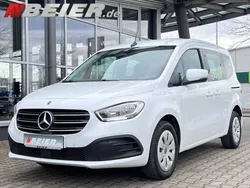 Arktikweiss Gebraucht 2023 Mercedes T180 Van / Kleinbus | 25.790 € (Guter Preis)
