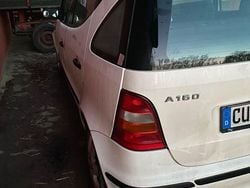 Weiß Gebraucht 2000 Mercedes A160 Classic Van / Kleinbus | 1.500 € (Fairer Preis)