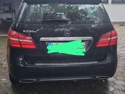 Schwarz Gebraucht 2015 Mercedes B200 Style Van / Kleinbus | 13.500 € (Guter Preis)